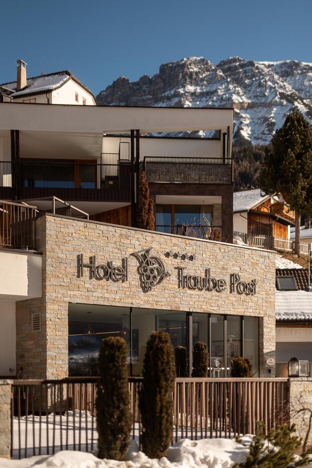 Aktiv- Und Wellnesshotel Traube- Post Curon Venosta
